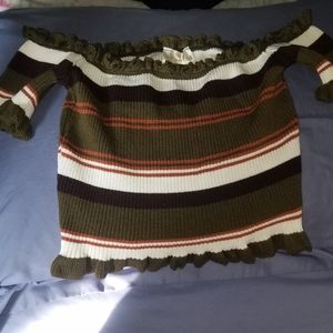 Knit Ruffle Edged Croptop Off the shoulder